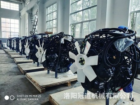 现货供应洛阳压路机配件，品质保证、 型号齐全、面向全国批发